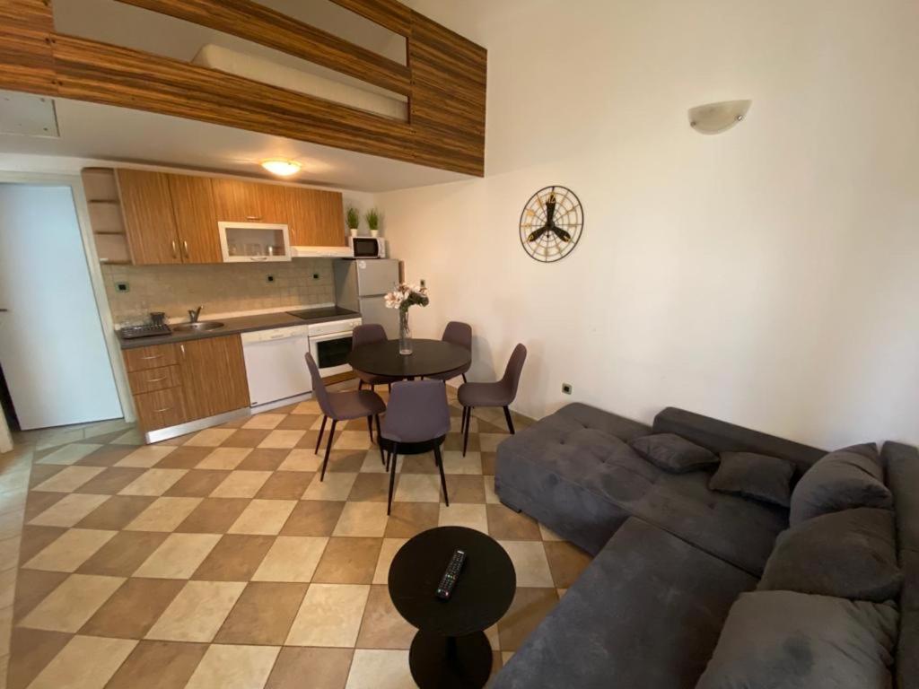 Apartments Andela Petrčane Extérieur photo