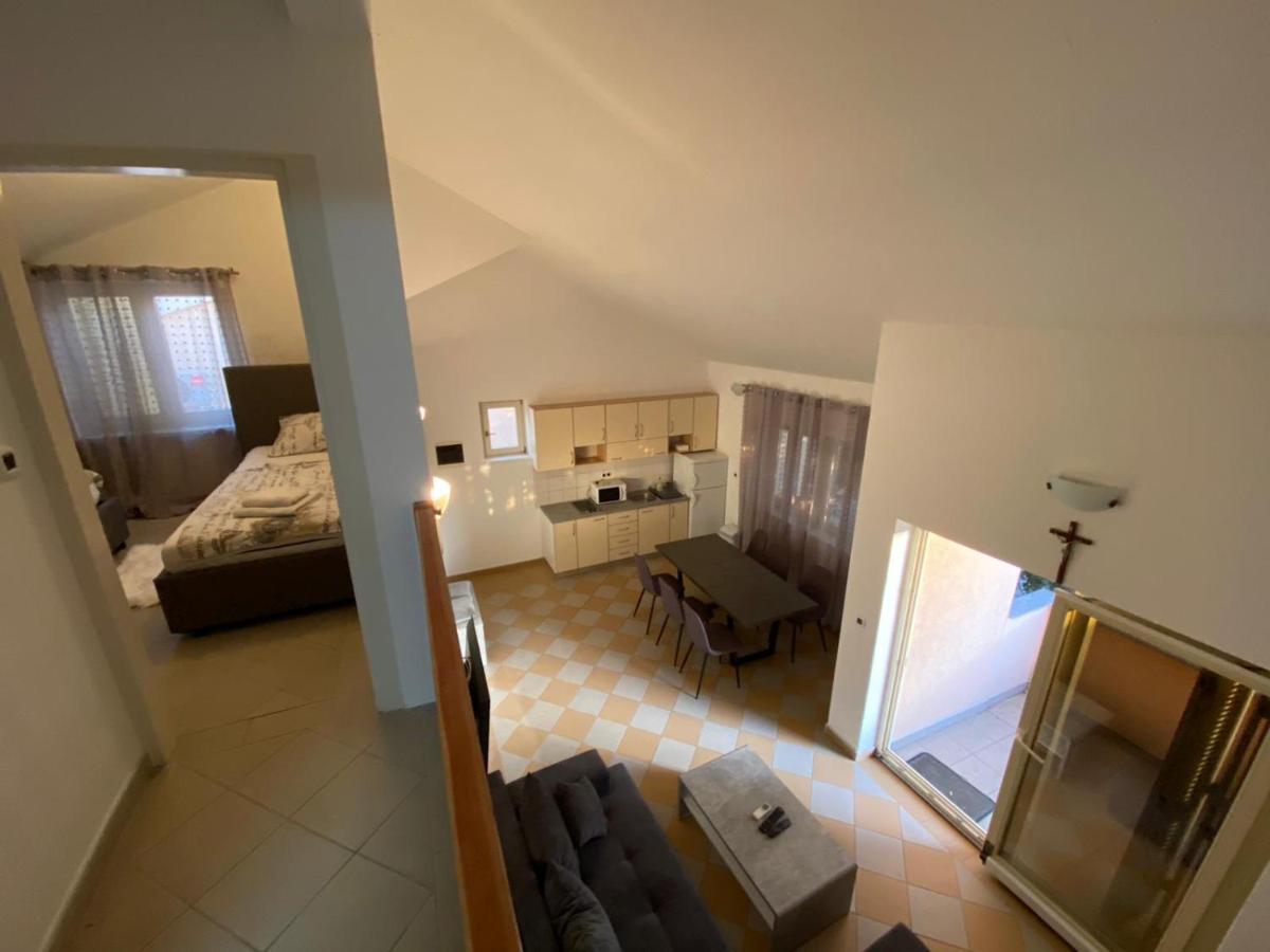 Apartments Andela Petrčane Extérieur photo