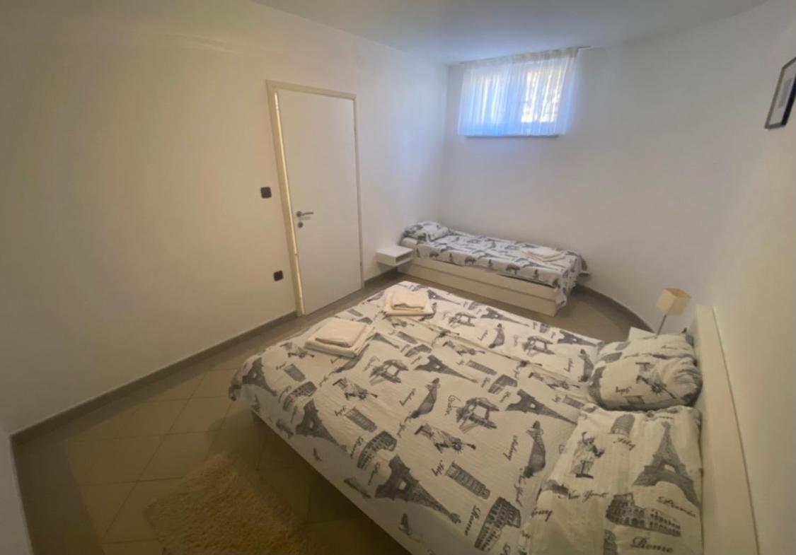 Apartments Andela Petrčane Extérieur photo