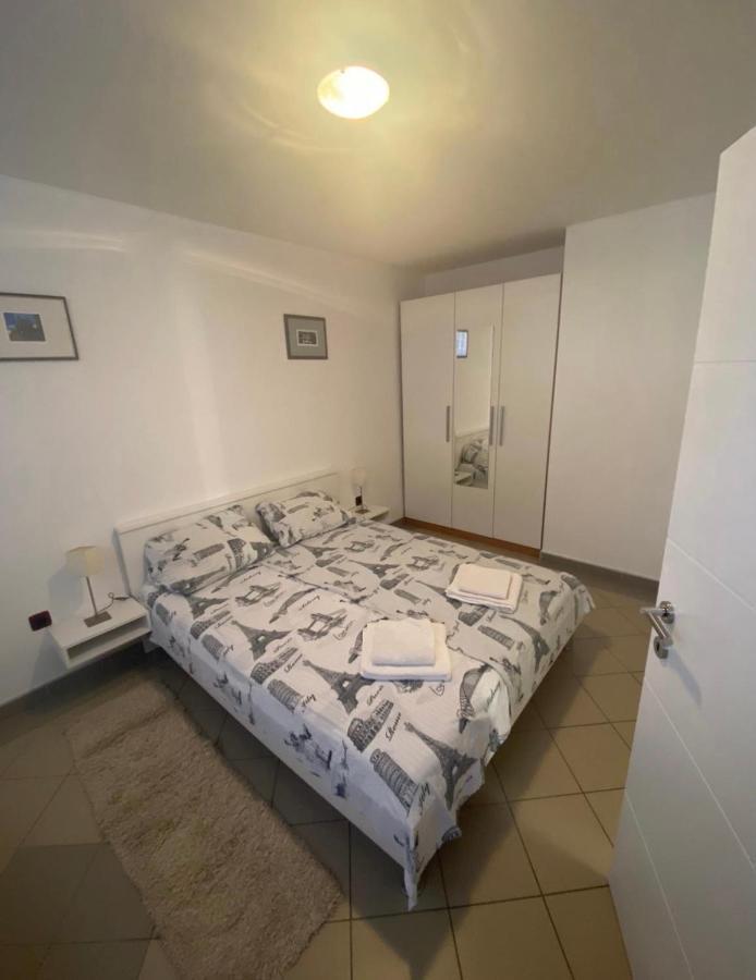 Apartments Andela Petrčane Extérieur photo