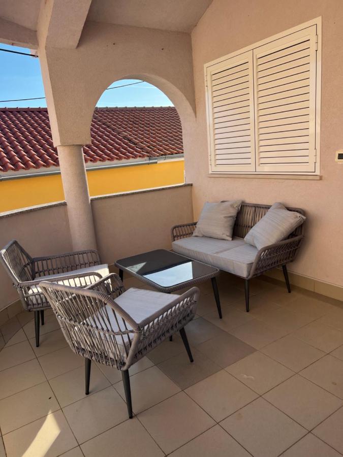Apartments Andela Petrčane Extérieur photo