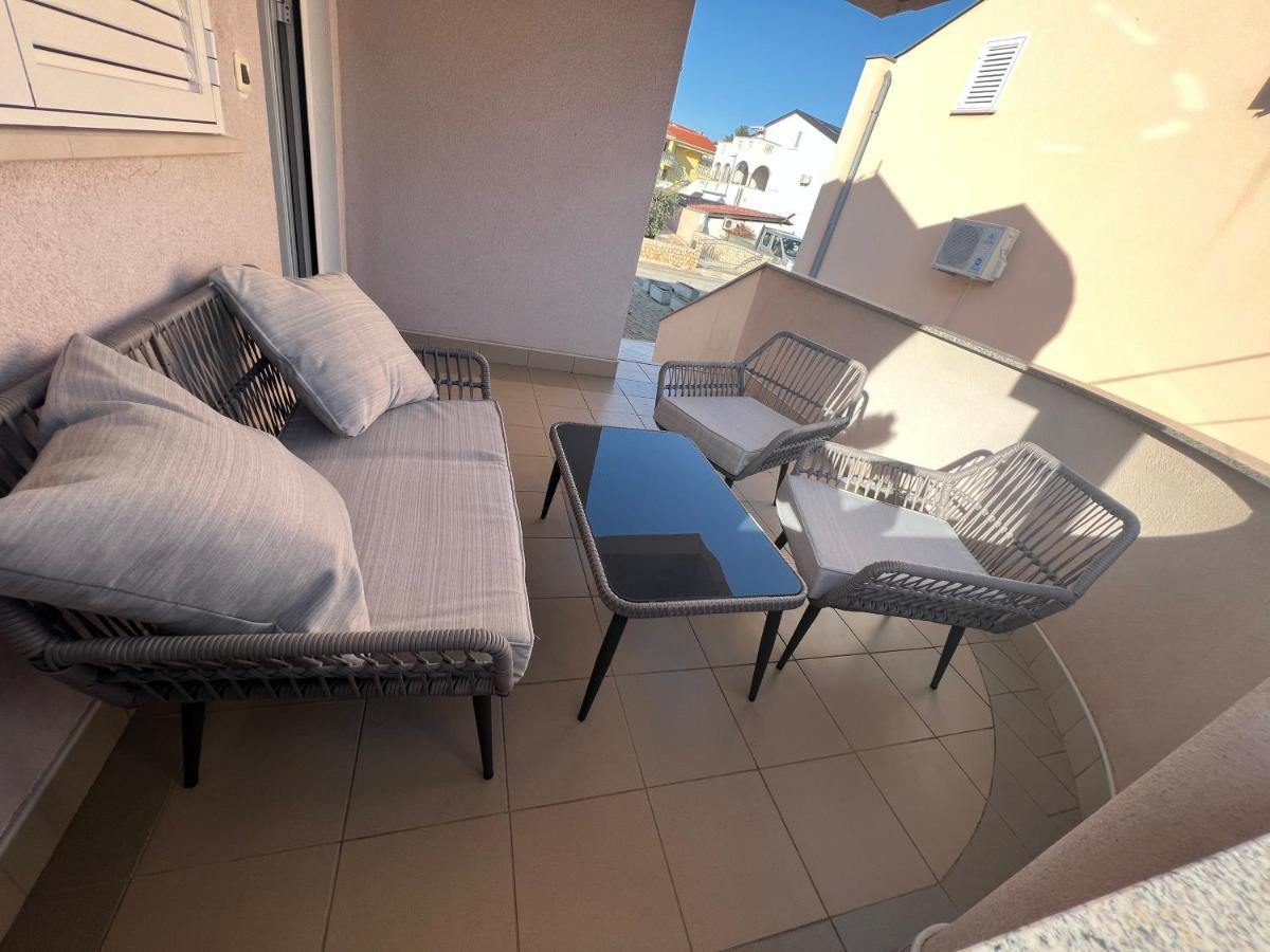 Apartments Andela Petrčane Extérieur photo