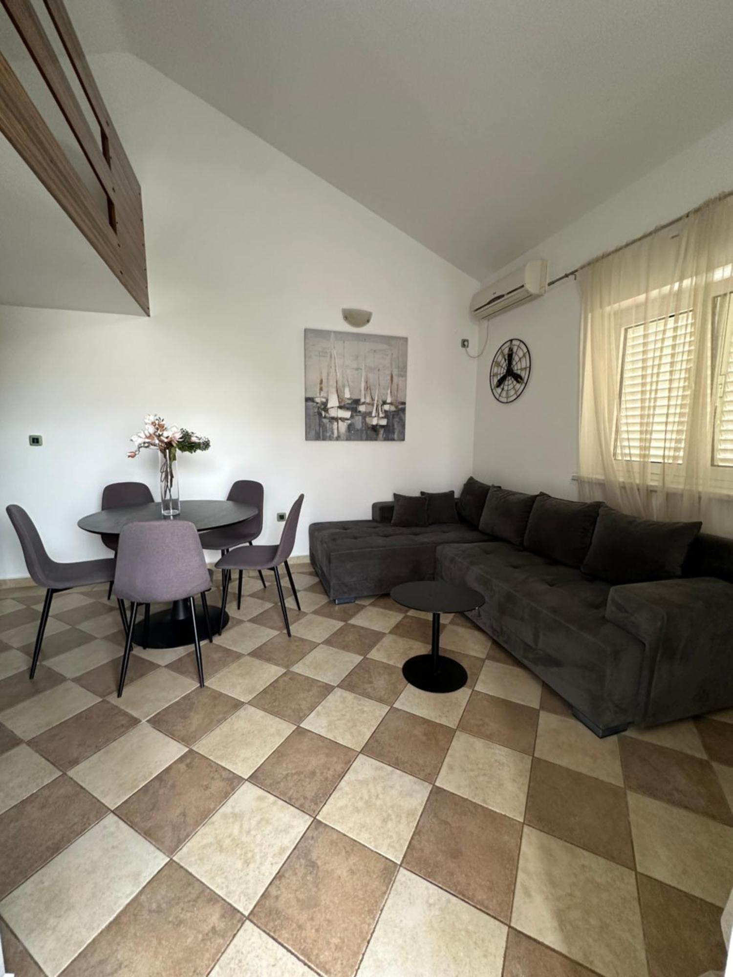 Apartments Andela Petrčane Extérieur photo