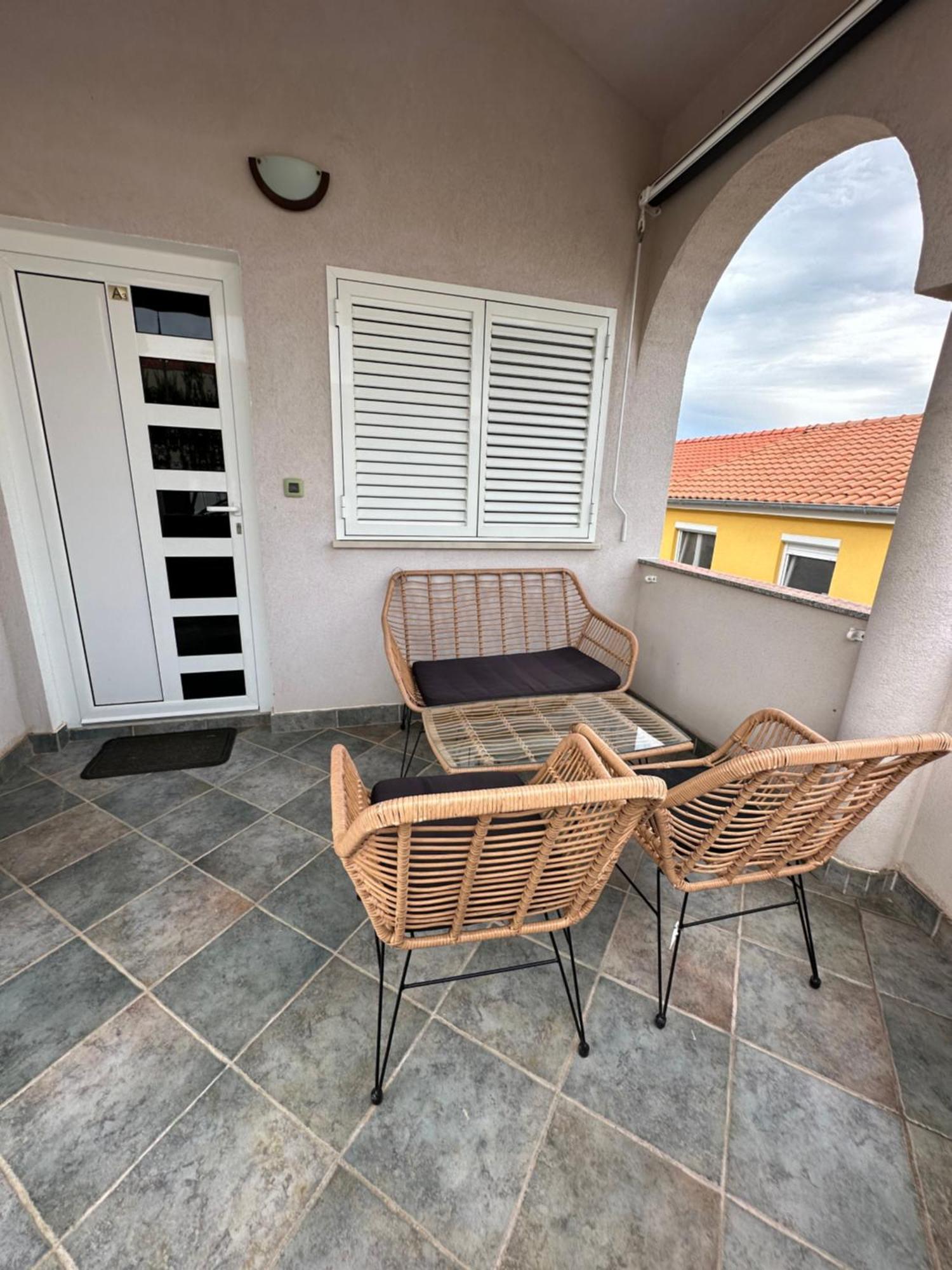 Apartments Andela Petrčane Extérieur photo
