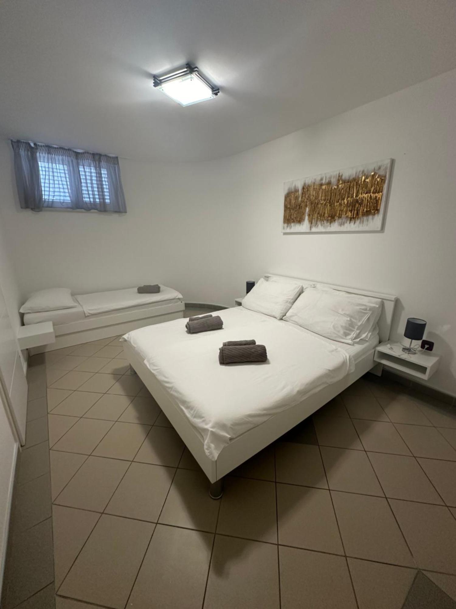 Apartments Andela Petrčane Extérieur photo