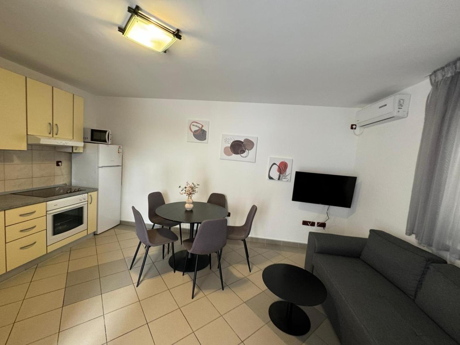 Apartments Andela Petrčane Extérieur photo