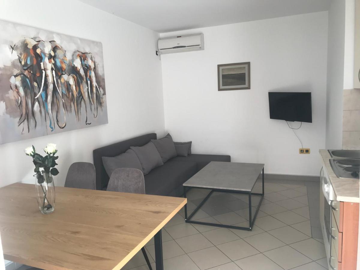 Apartments Andela Petrčane Extérieur photo
